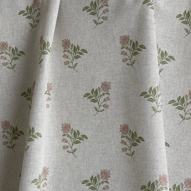 Traditional country home décor fabric in cotton-linen blend